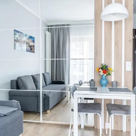Apartamenty Mennica Residence - Golden Apartments ワルシャワ
